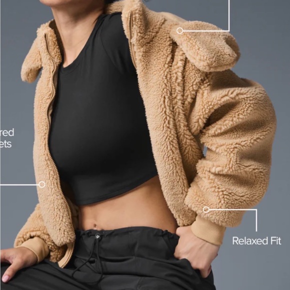 Like New ALO Foxy Sherpa Jacket Large - Picture 5 of 8